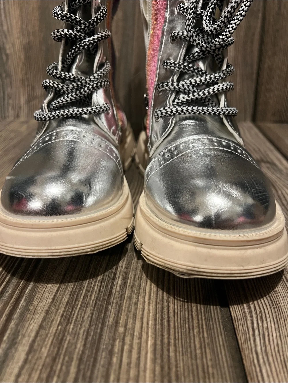 Source Unknown Silver Combat Boots with Rainbow Glitter Panel